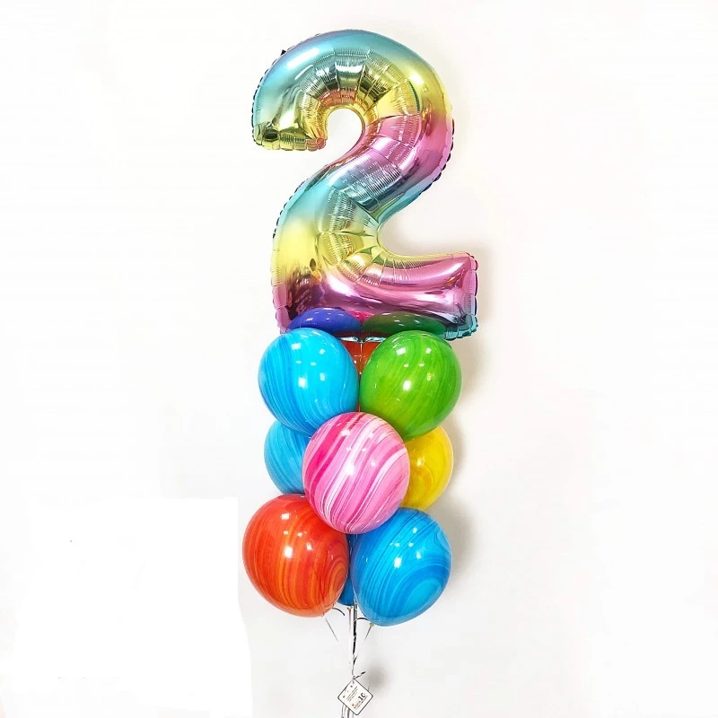 Фонтан из 10 воздушных шаров